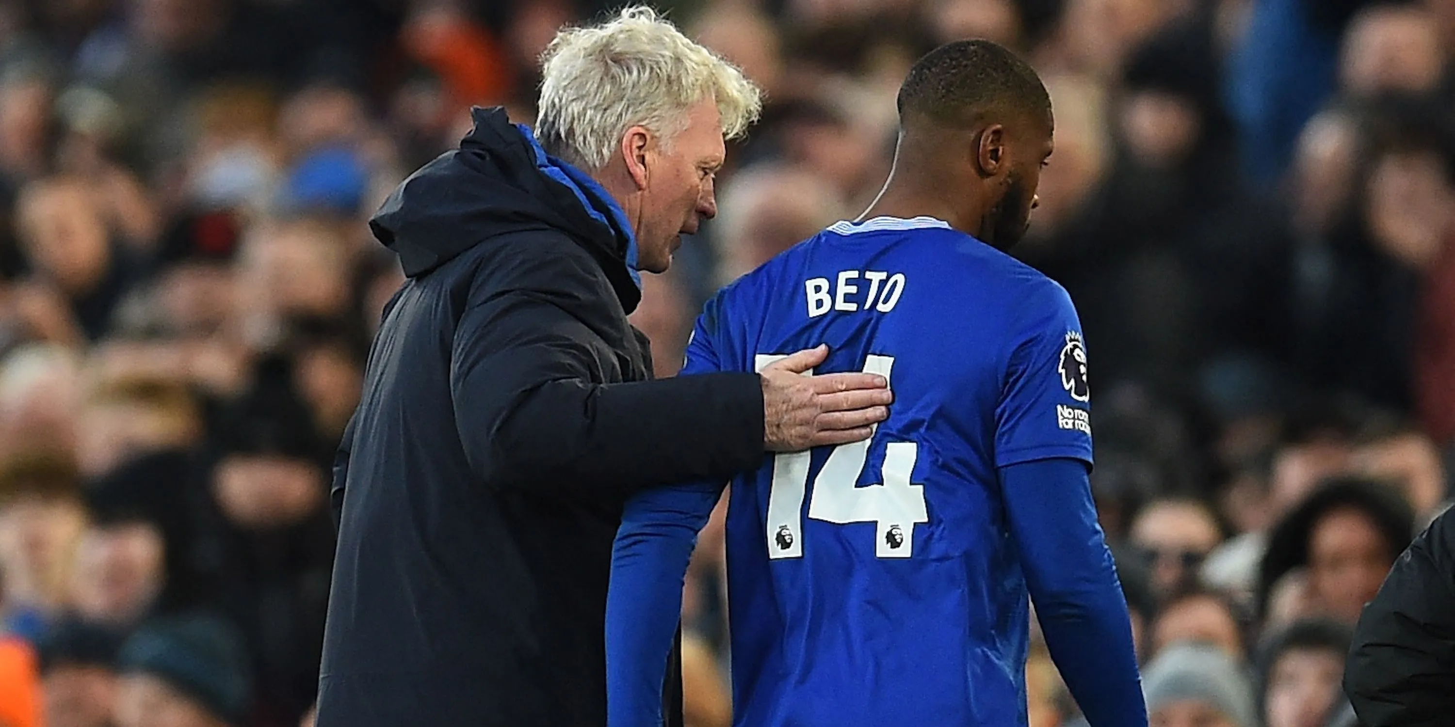 HLV Everton David Moyes và Beto sau trận đấu