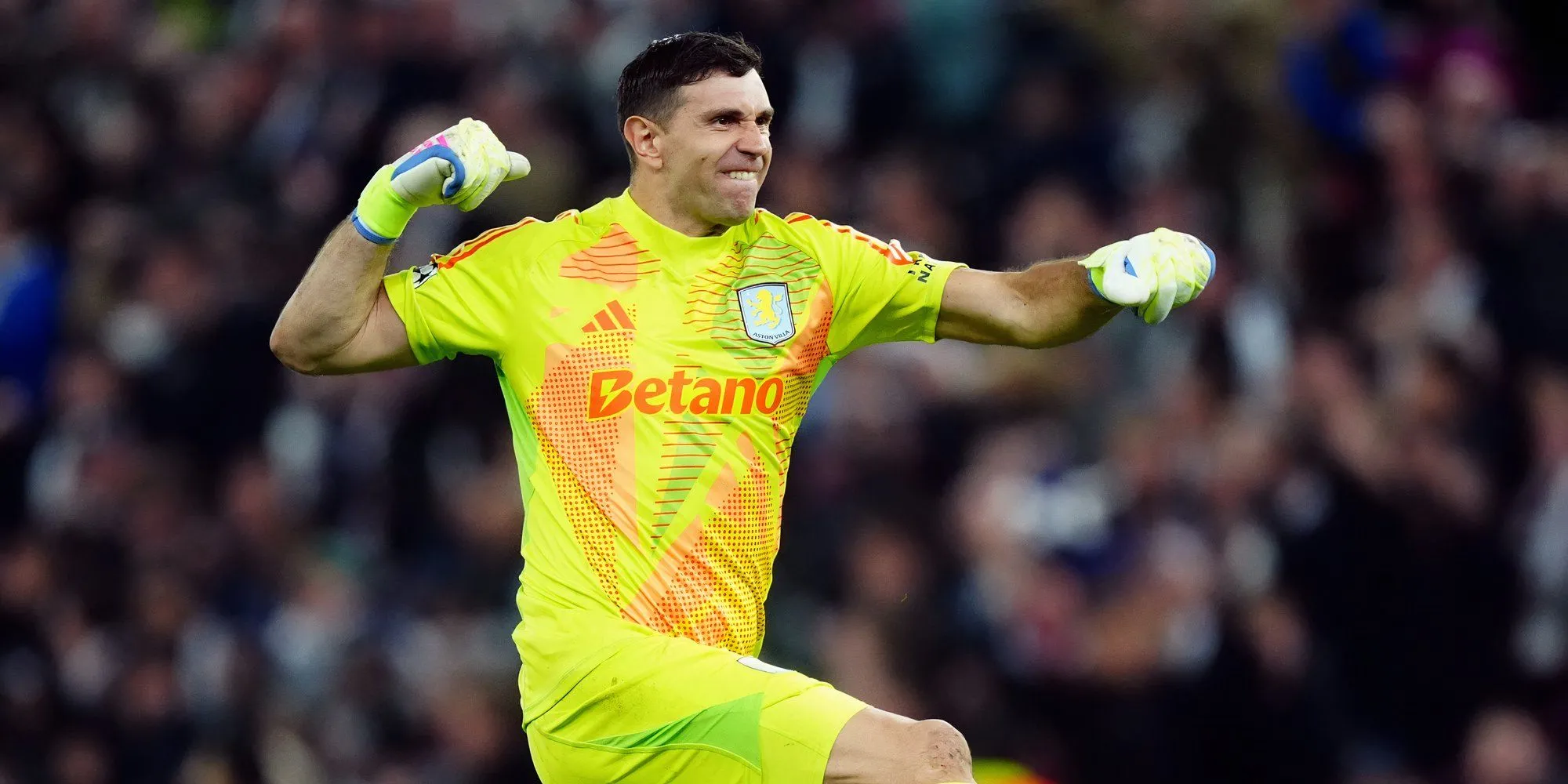 Thủ môn Emi Martinez của Aston Villa