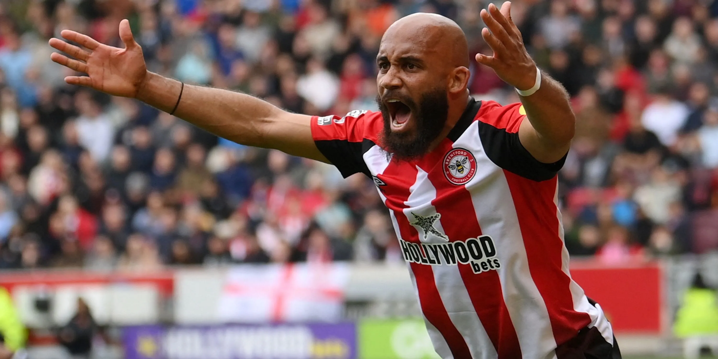 Tiền đạo Bryan Mbeumo của Brentford phản ứng trong trận đấu