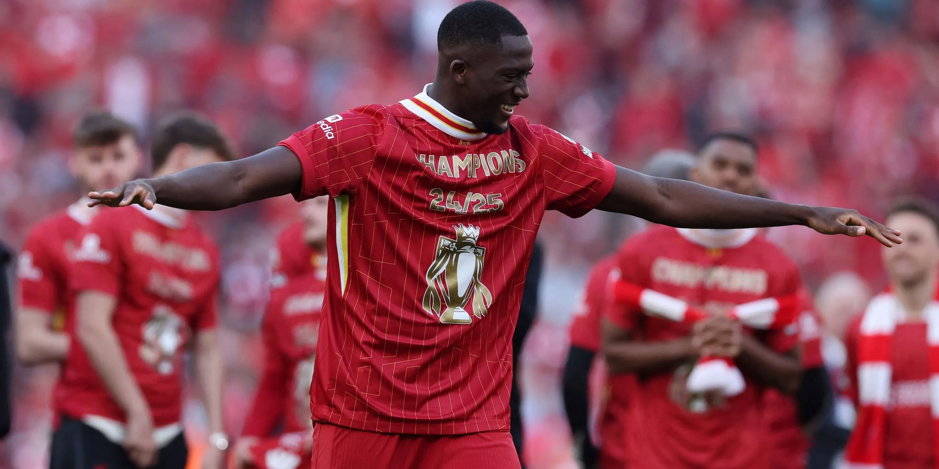 Trung vệ Ibrahima Konate ăn mừng sau khi Liverpool vô địch Premier League (tình huống giả định)