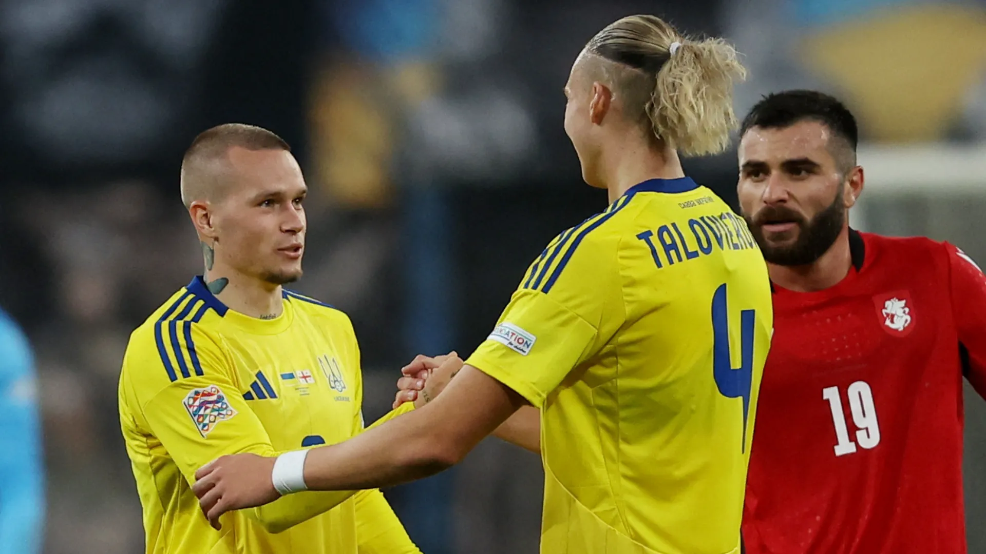 Maksym Talovierov thi đấu cho đội tuyển Ukraine