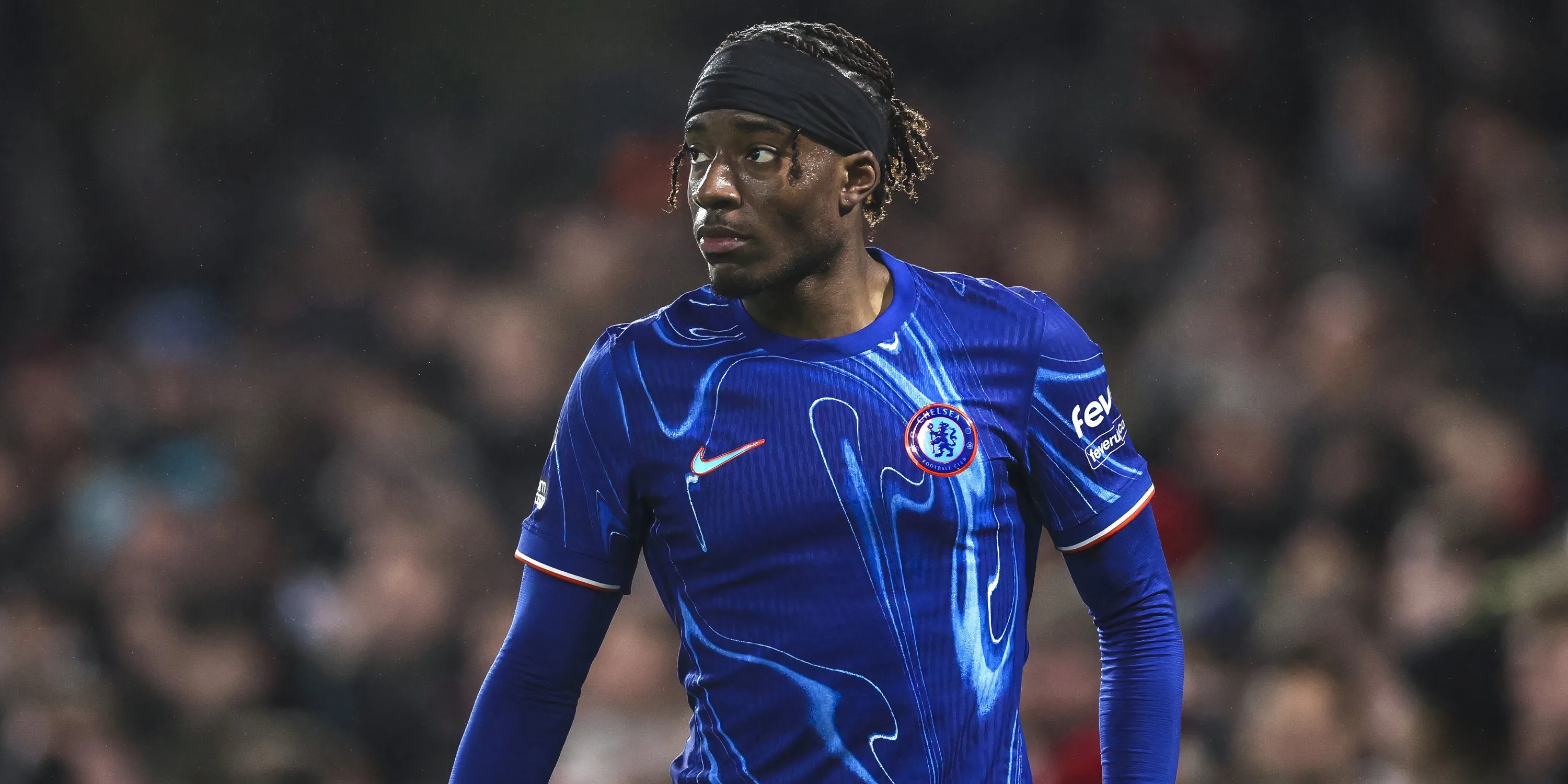 Noni Madueke trong màu áo Chelsea, giai đoạn quan trọng trước khi chuyển đến Arsenal và thay đổi trạng thái Homegrown.