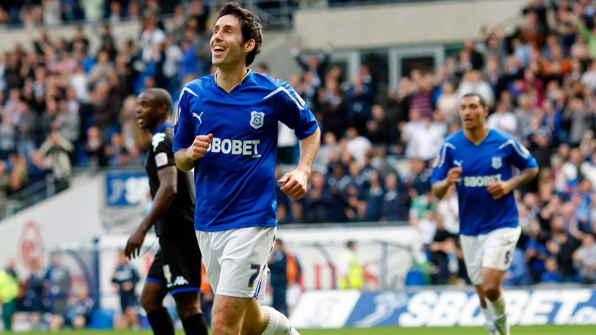 Peter Whittingham trong màu áo Cardiff City, huyền thoại của giải Championship
