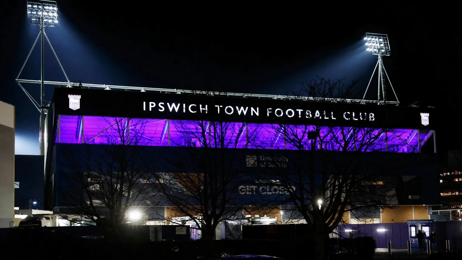 Quang cảnh bên ngoài sân vận động Portman Road của Ipswich Town