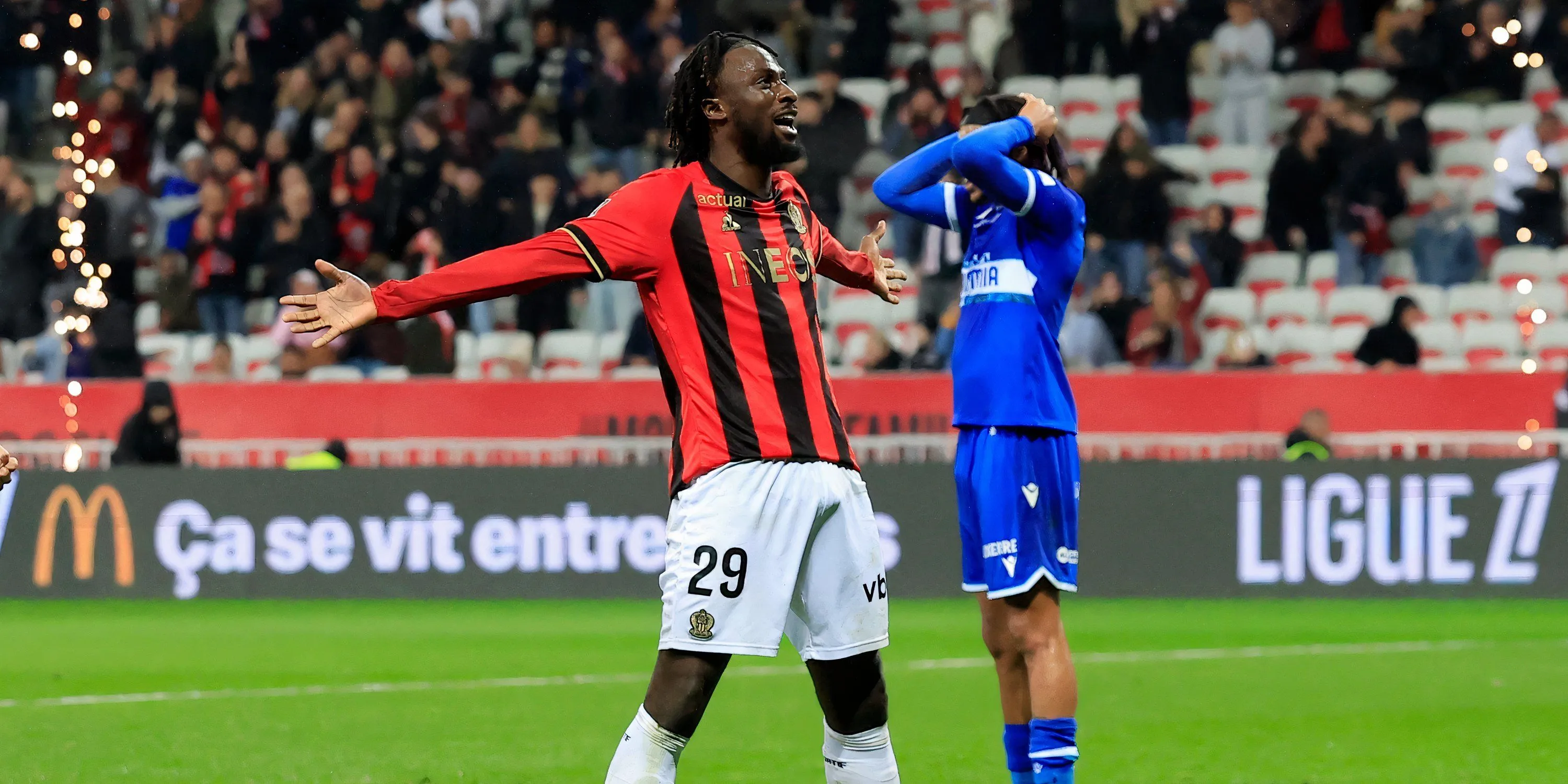 Tiền đạo Evann Guessand của OGC Nice, mục tiêu đa năng lọt tầm ngắm Newcastle.