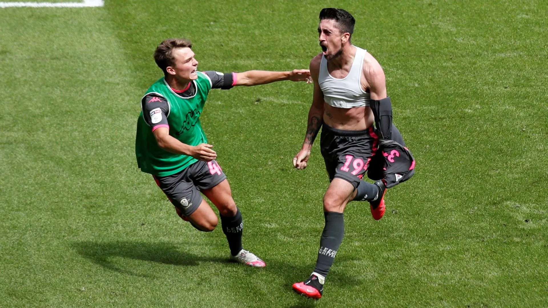 Tiền vệ Pablo Hernandez, trái tim sáng tạo của Leeds United tại Championship