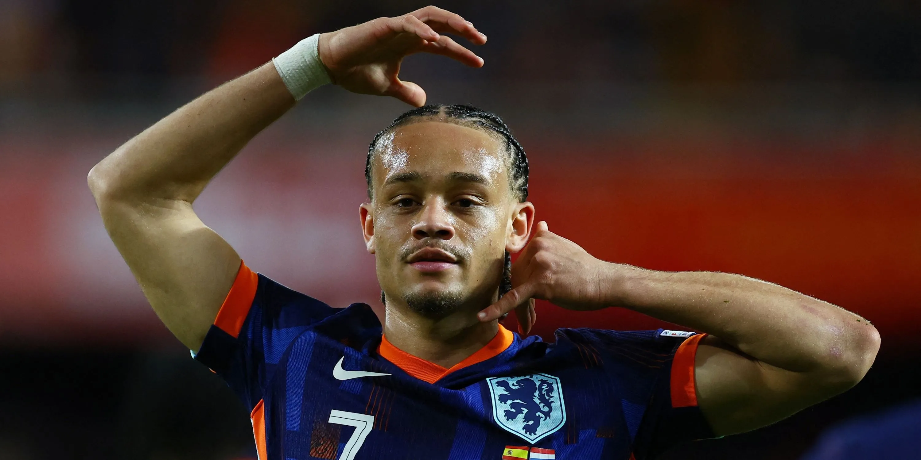Xavi Simons ăn mừng bàn thắng cho đội tuyển Hà Lan