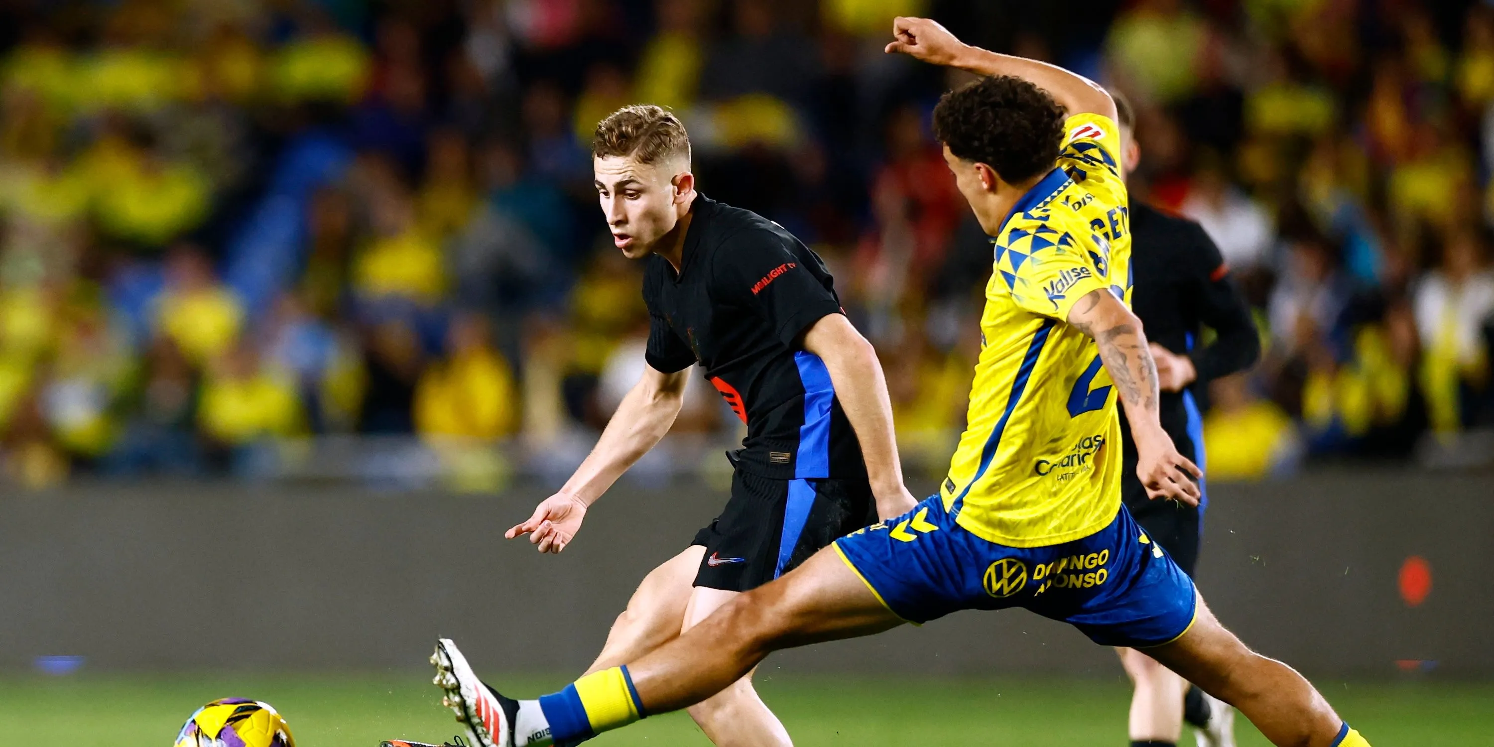 Fermín López của Barcelona thi đấu tích cực trong trận gặp Las Palmas, thể hiện khả năng kiểm soát bóng và chuyền ban