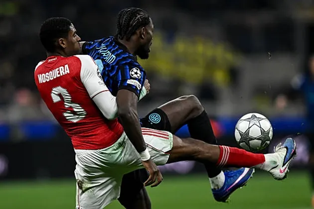 Cristhian Mosquera trong trận