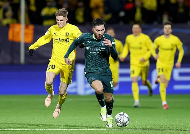 Rayan Cherki ghi bàn thắng danh dự cho Manchester City